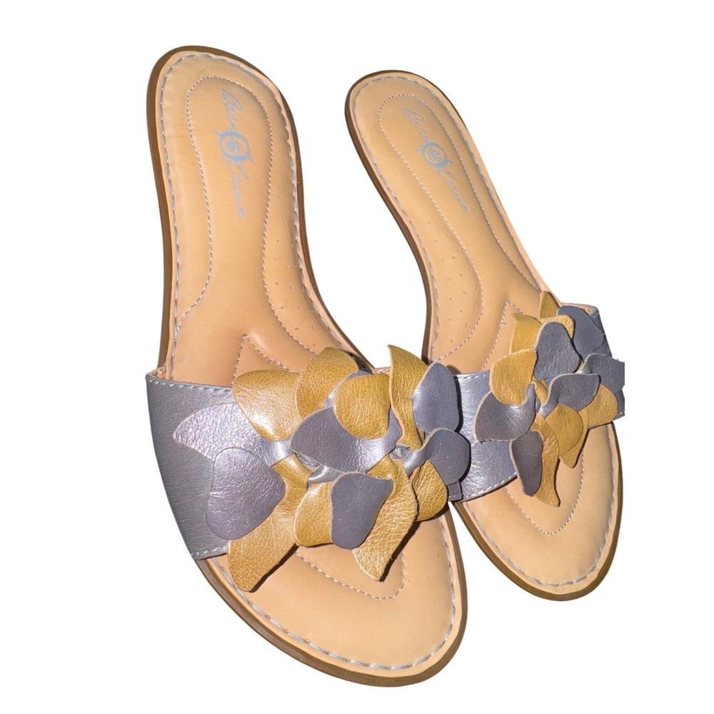 BORN SIZE 8 CROWN FLORAL APPLIQUE PETAL LEATHER SLIP-ON SANDALS Gold Silver